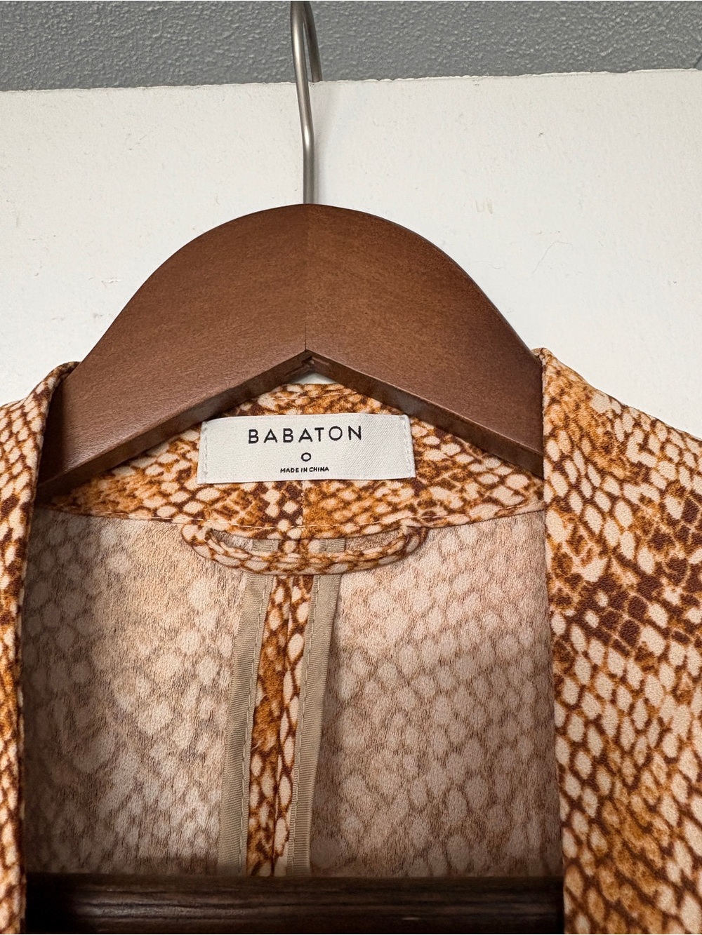 Babaton Snakeskin Print Open-Front Blazer Size 0 - Picture 2 of 5